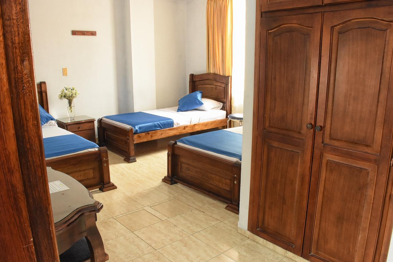 Hotel El Lago 2 Pereira Bagian luar foto